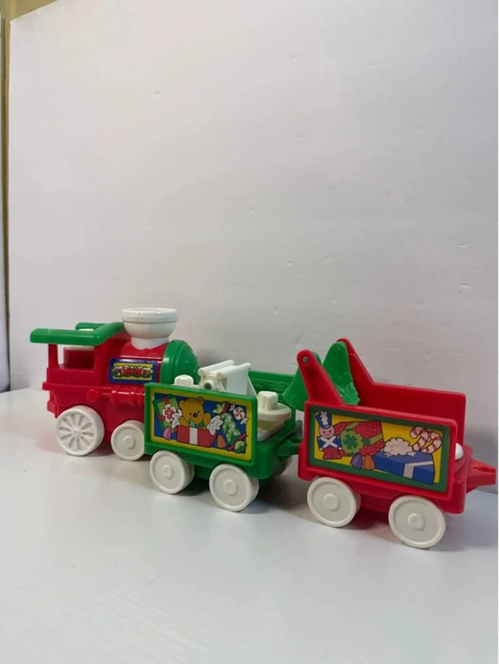 Fisher Price 2002 Green Red Christmas Train